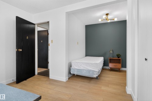 9732 75 Avenue, Edmonton, AB - Indoor Photo Showing Bedroom