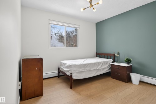 9732 75 Avenue, Edmonton, AB - Indoor Photo Showing Bedroom