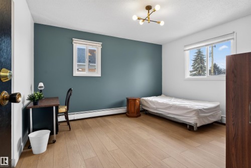 9732 75 Avenue, Edmonton, AB - Indoor Photo Showing Bedroom