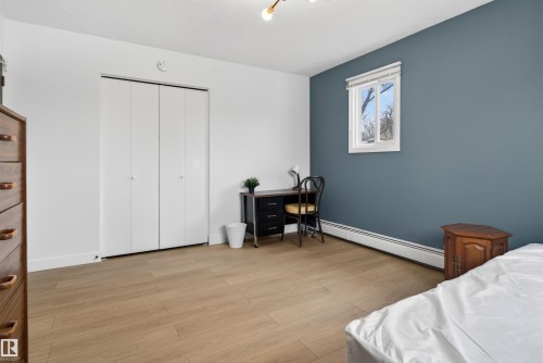 9732 75 Avenue, Edmonton, AB - Indoor Photo Showing Bedroom