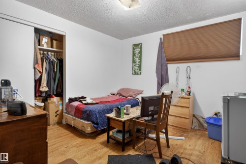 9732 75 Avenue, Edmonton, AB - Indoor Photo Showing Bedroom