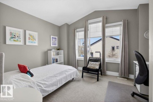 17851 8 Avenue, Edmonton, AB - Indoor Photo Showing Bedroom