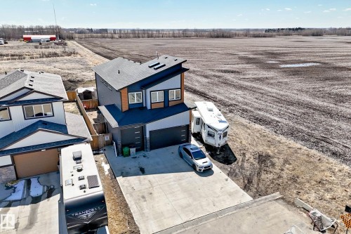 5263 47 Ave, Calmar, AB - Outdoor