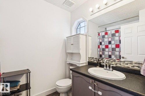 15043 132 Street, Edmonton, AB - Indoor Photo Showing Bathroom