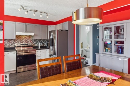 15043 132 Street, Edmonton, AB - Indoor Photo Showing Kitchen