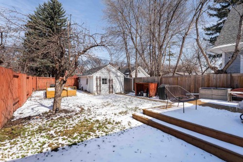 9852 86 Avenue, Edmonton, AB - Outdoor