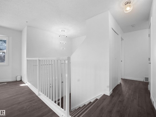 3608 33 Avenue, Edmonton, AB - Indoor Photo Showing Other Room