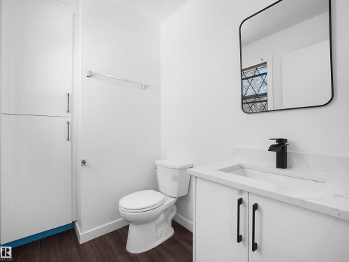 3608 33 Avenue, Edmonton, AB - Indoor Photo Showing Bathroom