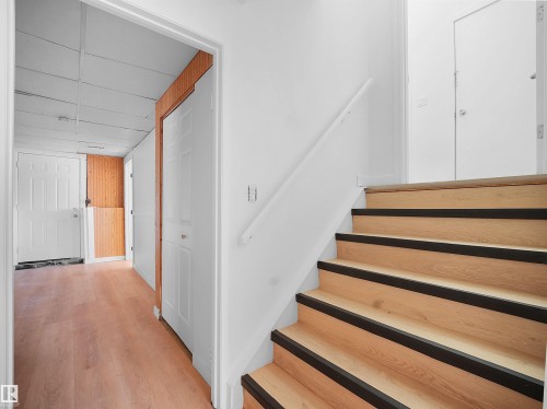 3608 33 Avenue, Edmonton, AB - Indoor Photo Showing Other Room