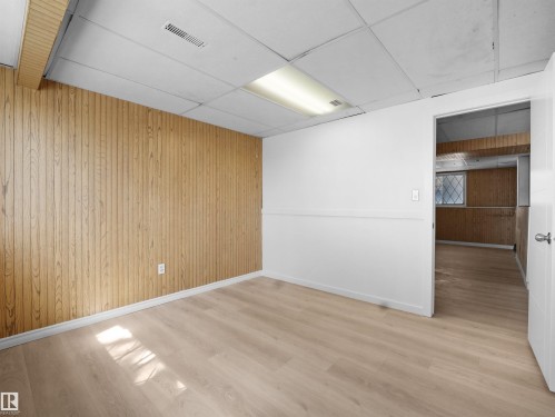 3608 33 Avenue, Edmonton, AB - Indoor
