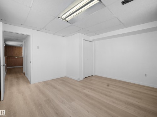 3608 33 Avenue, Edmonton, AB - Indoor Photo Showing Other Room