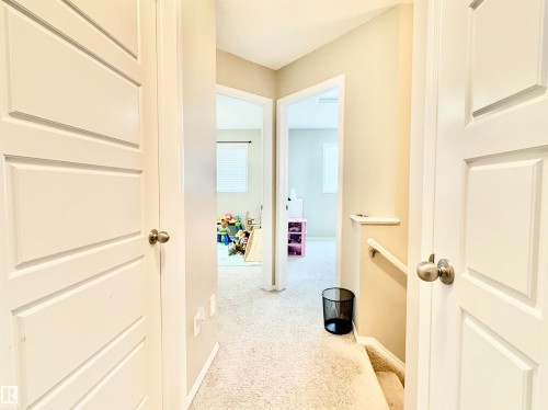 2344 71 Street Sw, Edmonton, AB - Indoor Photo Showing Other Room