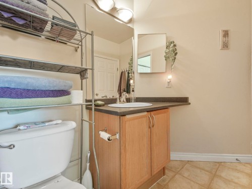 103 9120 156 Street Nw, Edmonton, AB - Indoor Photo Showing Bathroom