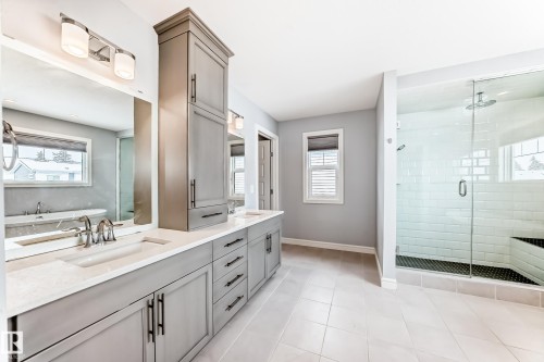 5630 Juchli Avenue, Edmonton, AB - Indoor Photo Showing Bathroom
