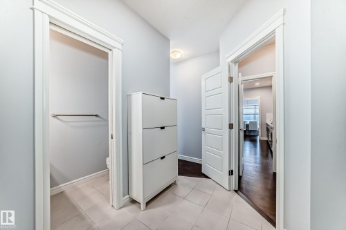 5630 Juchli Avenue, Edmonton, AB - Indoor Photo Showing Other Room