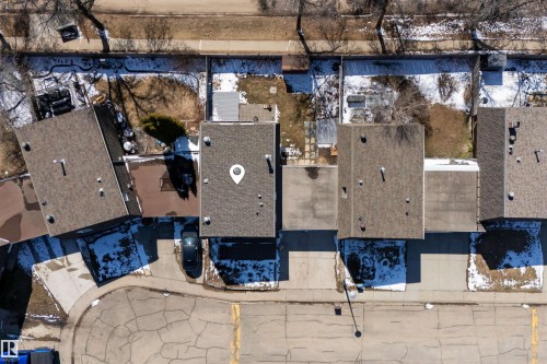 Residential property with a gabled roof and attached garage - 11 Greenfield Estates, St. Albert, AB - Outdoor
