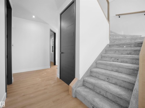 9312 183 Avenue, Edmonton, AB - Indoor Photo Showing Other Room