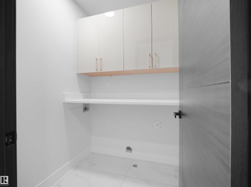 9312 183 Avenue, Edmonton, AB - Indoor