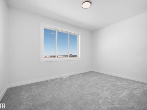 9312 183 Avenue, Edmonton, AB - Indoor Photo Showing Other Room
