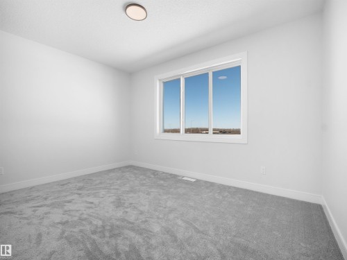 9312 183 Avenue, Edmonton, AB - Indoor Photo Showing Other Room