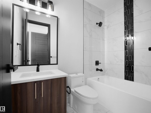9312 183 Avenue, Edmonton, AB - Indoor Photo Showing Bathroom