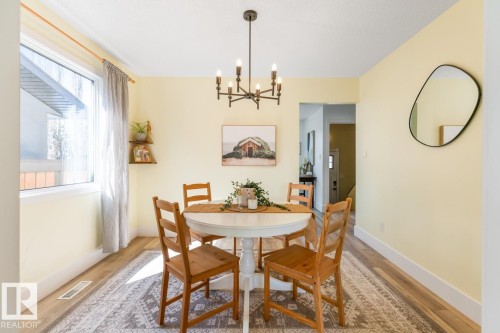 6908 19 Avenue, Edmonton, AB - Indoor Photo Showing Dining Room