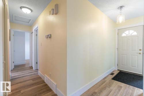 6908 19 Avenue, Edmonton, AB - Indoor Photo Showing Other Room