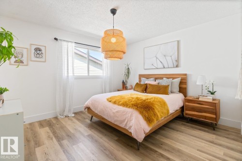 6908 19 Avenue, Edmonton, AB - Indoor Photo Showing Bedroom