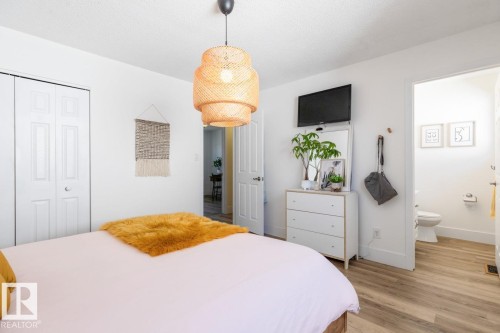 6908 19 Avenue, Edmonton, AB - Indoor Photo Showing Bedroom