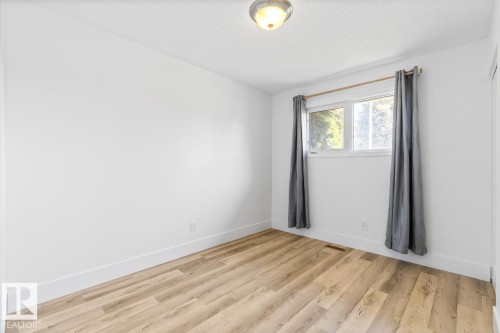 6908 19 Avenue, Edmonton, AB - Indoor Photo Showing Other Room