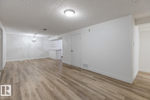 6908 19 Avenue, Edmonton, AB - Indoor Photo Showing Other Room