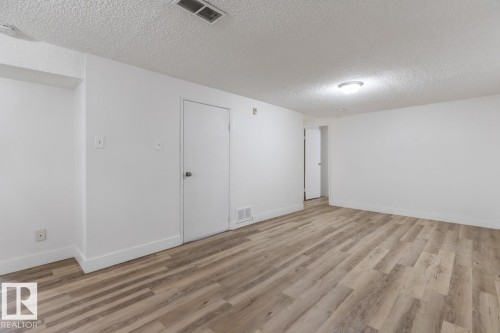6908 19 Avenue, Edmonton, AB - Indoor Photo Showing Other Room