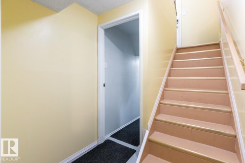 6908 19 Avenue, Edmonton, AB - Indoor Photo Showing Other Room