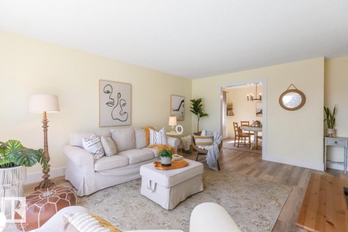 6908 19 Avenue, Edmonton, AB - Indoor Photo Showing Living Room