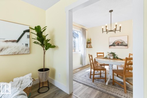 6908 19 Avenue, Edmonton, AB - Indoor Photo Showing Dining Room