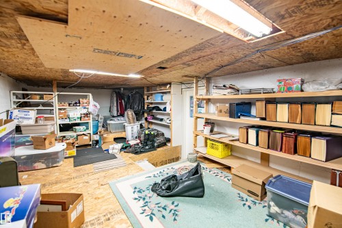 Image quality insufficient for description - 3920 35A Avenue, Red Deer, AB - Indoor