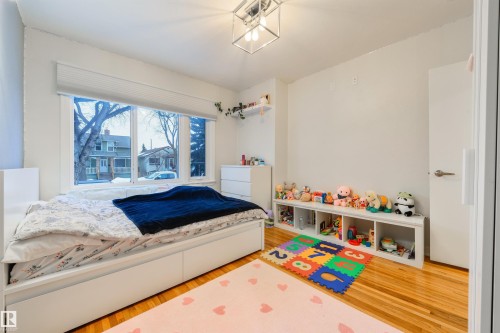11208 66 Street, Edmonton, AB - Indoor Photo Showing Bedroom