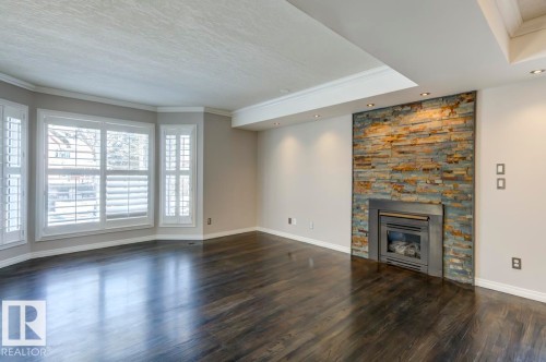 10519 87 Avenue, Edmonton, AB - Indoor With Fireplace