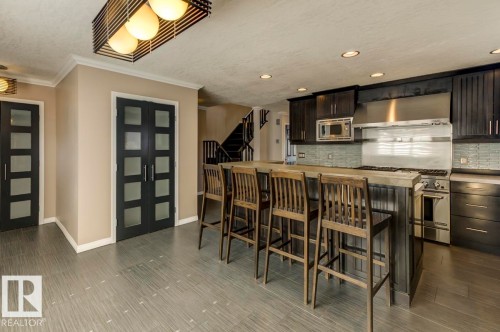 10519 87 Avenue, Edmonton, AB - Indoor Photo Showing Kitchen