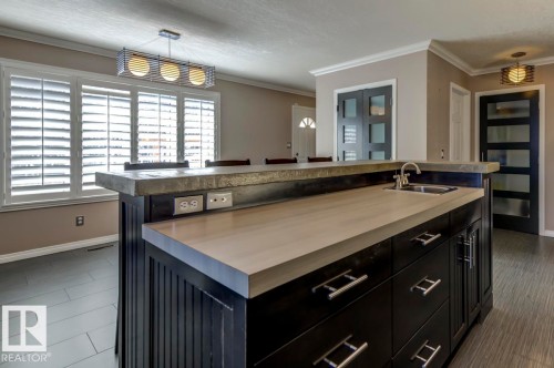 10519 87 Avenue, Edmonton, AB - Indoor Photo Showing Kitchen