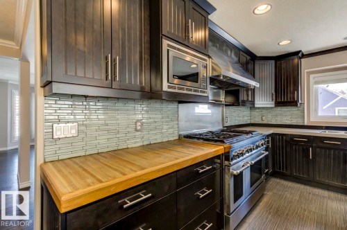 10519 87 Avenue, Edmonton, AB - Indoor Photo Showing Kitchen