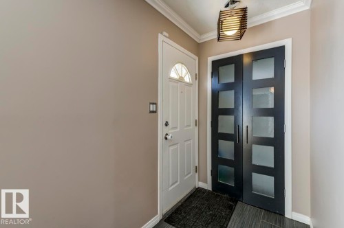 10519 87 Avenue, Edmonton, AB - Indoor Photo Showing Other Room