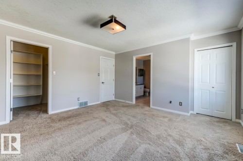 10519 87 Avenue, Edmonton, AB - Indoor Photo Showing Other Room