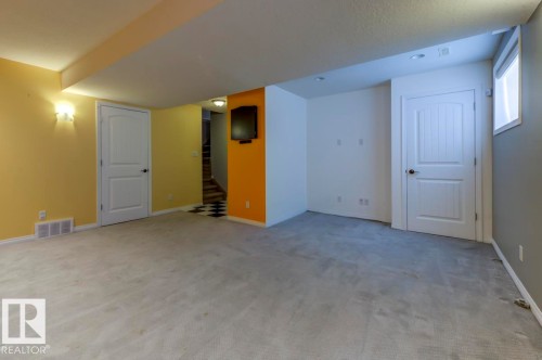 10519 87 Avenue, Edmonton, AB - Indoor Photo Showing Other Room