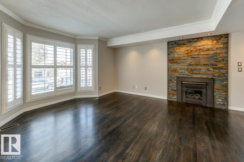 10519 87 Avenue, Edmonton, AB - Indoor With Fireplace