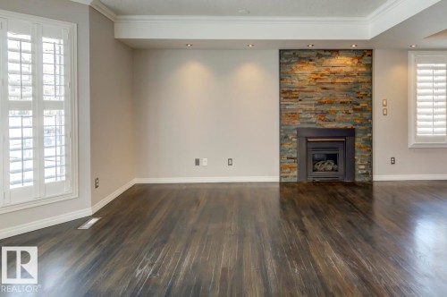 10519 87 Avenue, Edmonton, AB - Indoor With Fireplace