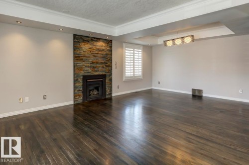 10519 87 Avenue, Edmonton, AB - Indoor With Fireplace