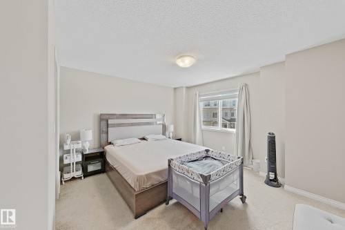 1328 Chappelle Boulevard, Edmonton, AB - Indoor Photo Showing Bedroom