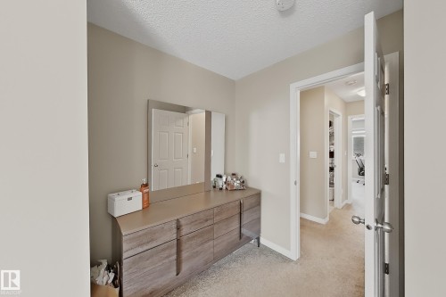 1328 Chappelle Boulevard, Edmonton, AB - Indoor