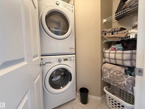1328 Chappelle Boulevard, Edmonton, AB - Indoor Photo Showing Laundry Room